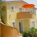 Prahovic Apartamento *