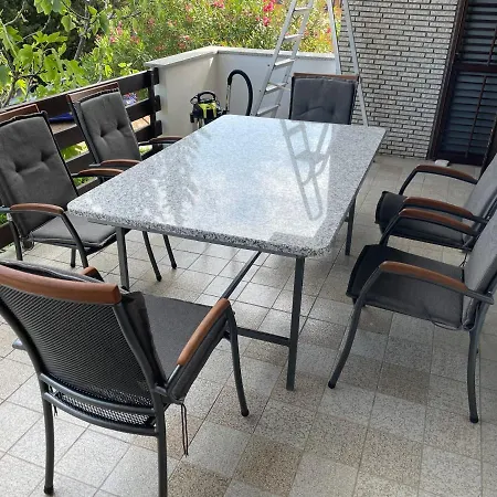 아파트 Prahovic *