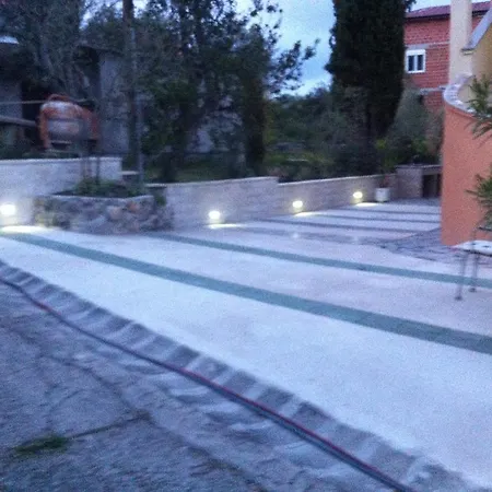 아파트 Prahovic *