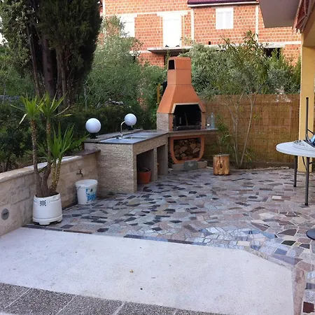 아파트 Prahovic *