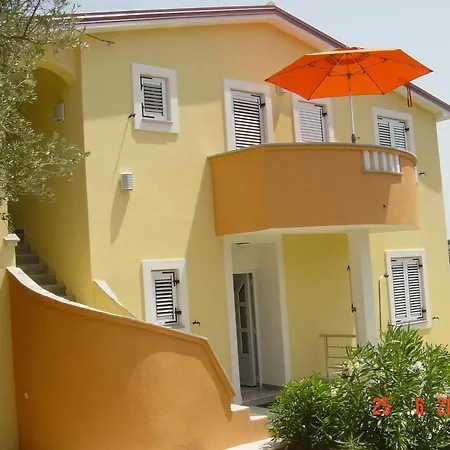 Prahovic 아파트 *