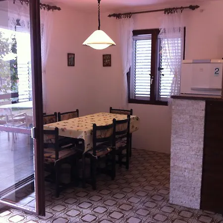 Prahovic アパート *